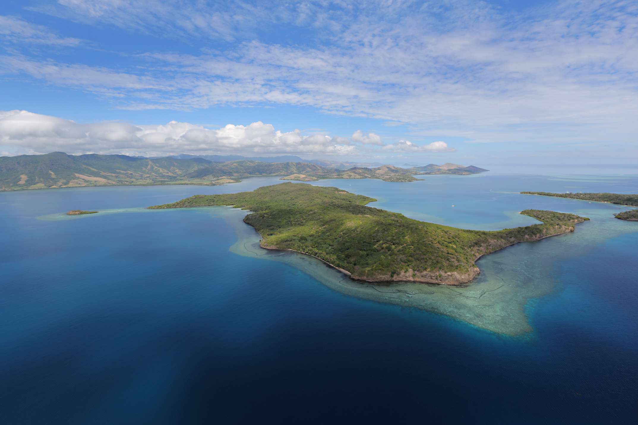 Island galleries. Остров архипелага Фиджи. Остров манго Фиджи. Тихоокеанские острова. Архипелаг Фиджи собственныймостров.