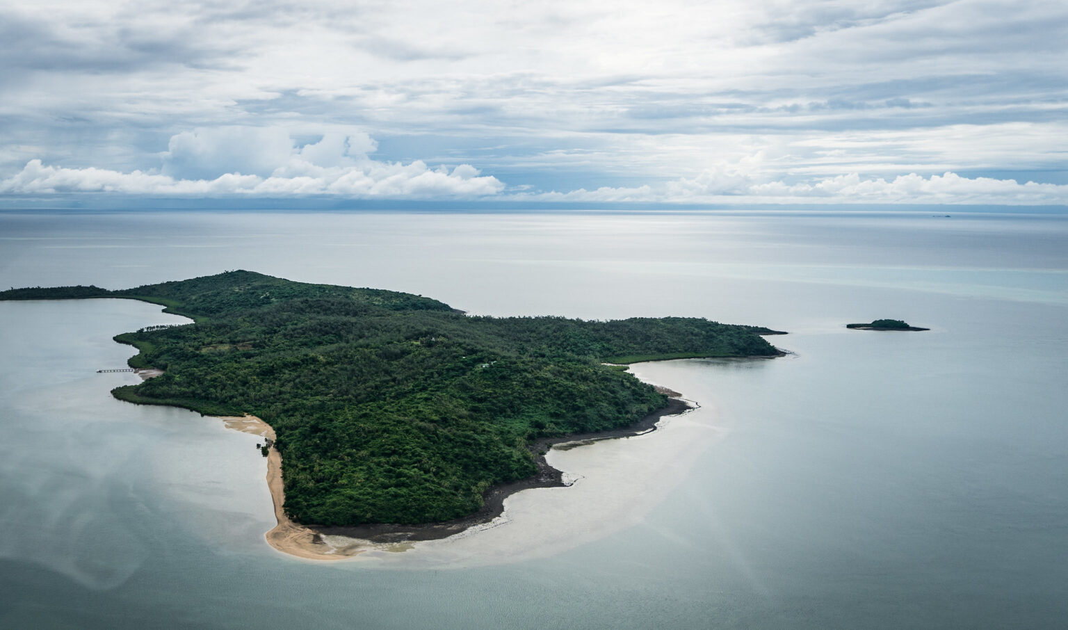 Nananu-i-cake Island - Tropical Islands