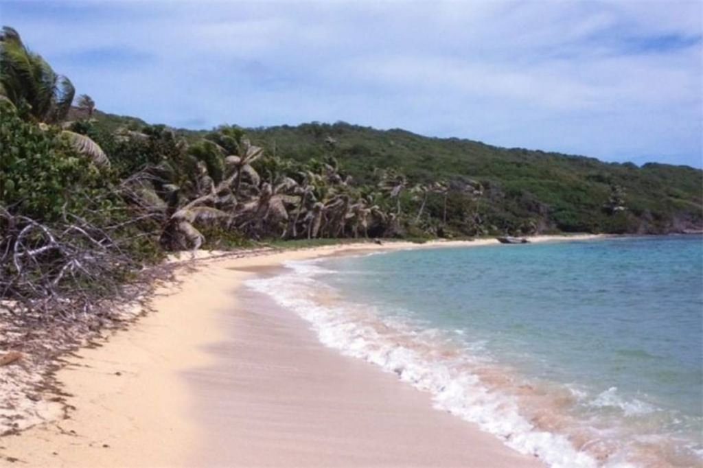 Isle a Quatre - Tropical Islands